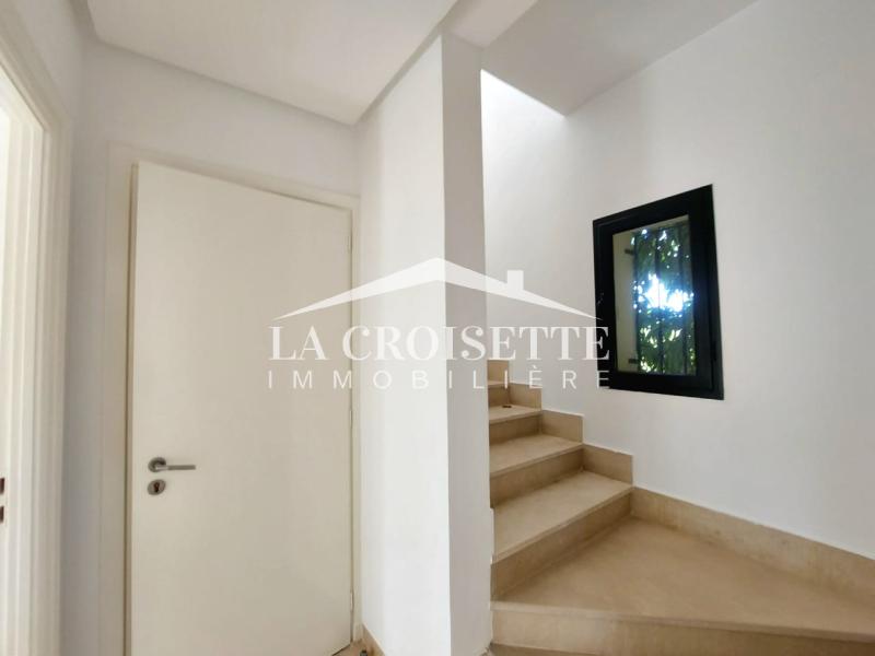 Villa S+3 avec piscine à Gammarth
